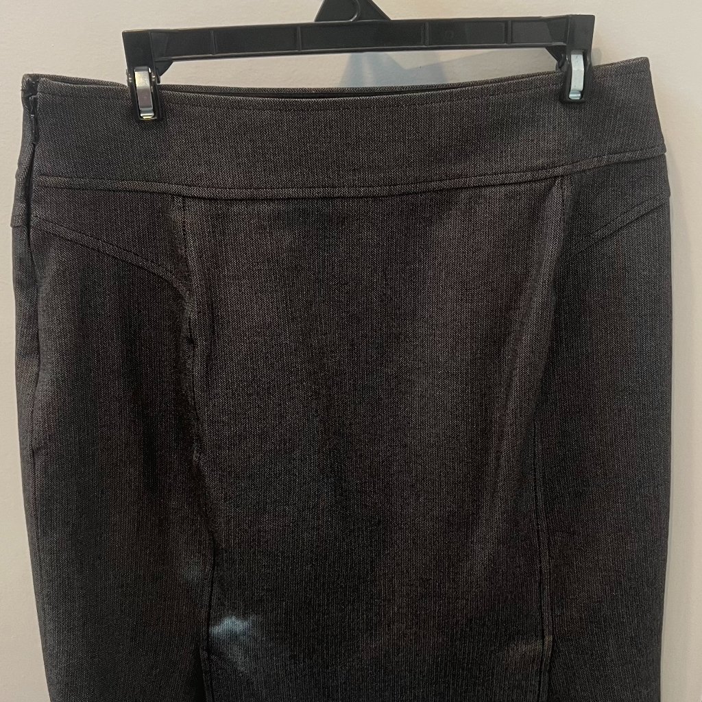 Banana Republic Grey Herringbone Skirt Size 6 (Stretch)